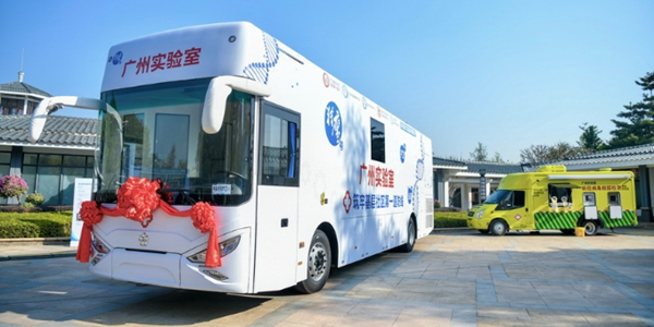 基层疫情_副本600.jpg