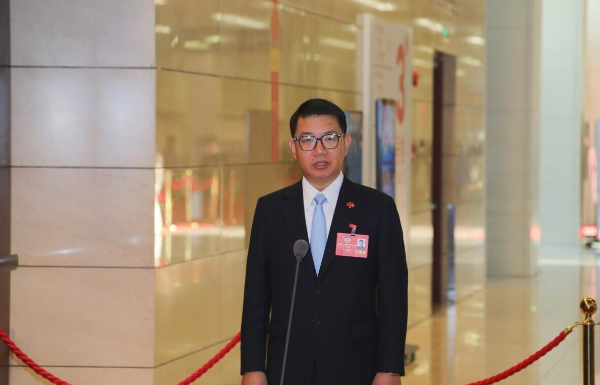 省政协委员、香港高等法院大律师、内地执业律师吴英鹏：促进港澳律师融入国家发展大局
